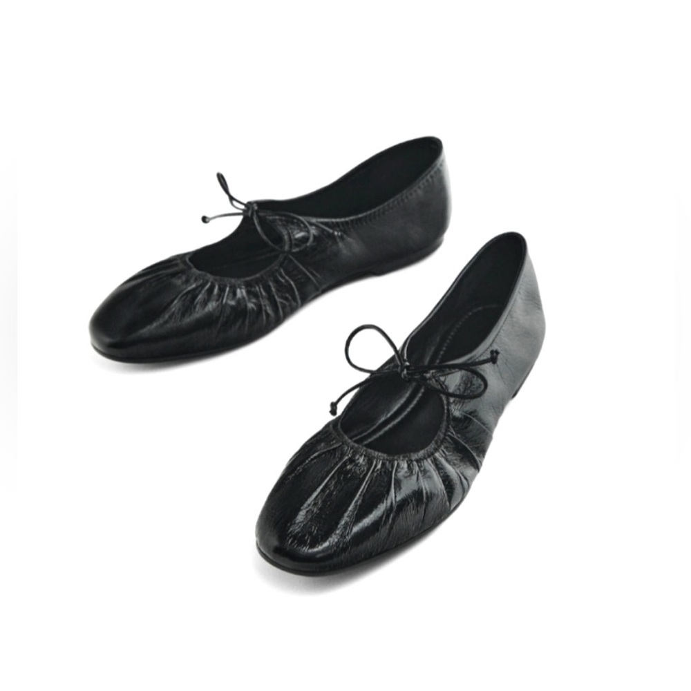 Massimo Dutti tied leather ballet flat in size EU37/US6.5